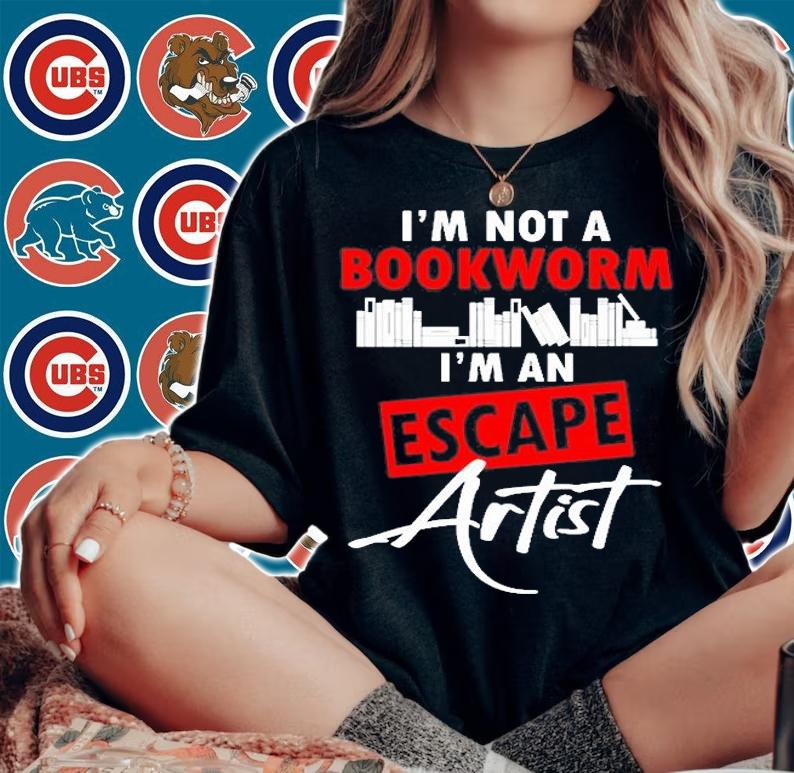I'm Not A Bookworm I'm An Escape Artist T-Shirt