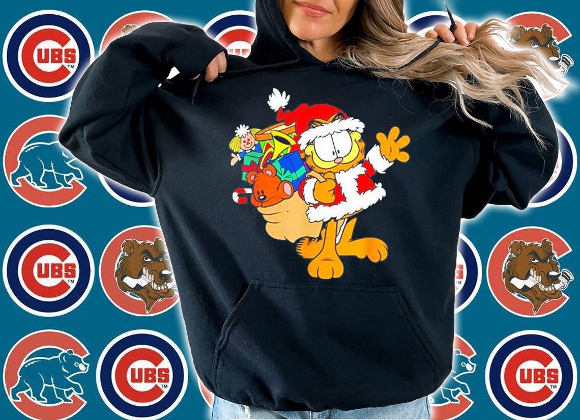 Garfield Santa Garfield With Gifts T-Shirt hoodie